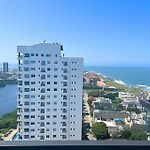 Luxury Apartment With Ocean Y Walled City Views